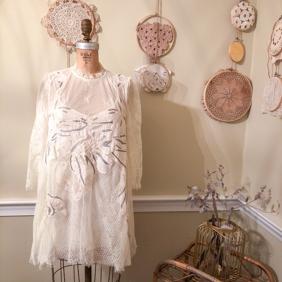 Free People Dresses & Skirts - Free People Cream Lace appliqué mini dress blouse